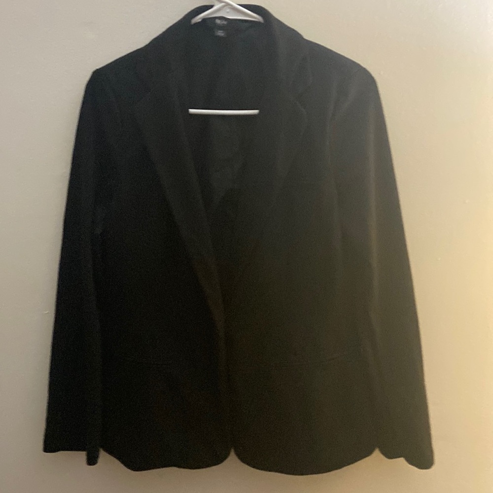 Mossimo brand blazer, lined and black in color